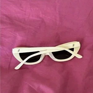bonnie clyde | Accessories | Bonnie Clyde White Cateye  display picture 2